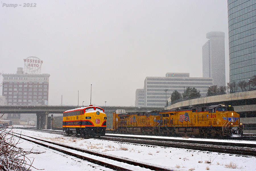 Westbound UP Auto Train